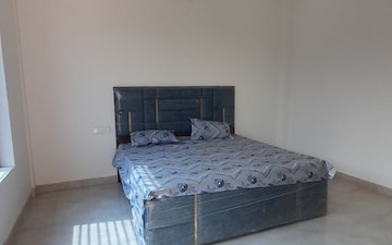 Plot For Sale in Hauz Khas