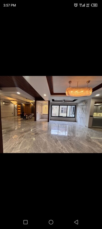 Parking in 4 BHK Builder Floor at Uppal Southend, Sector 49 – for Sale