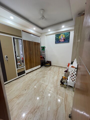 Room in 3 BHK Builder Floor at Sultanpur – for Sale