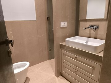 Bathroom in 4 BHK Apartment at Suncity Platinum Towers, Sector 28 – for Rent