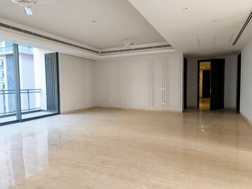 Room in 4 BHK Apartment at Suncity Platinum Towers, Sector 28 – for Rent