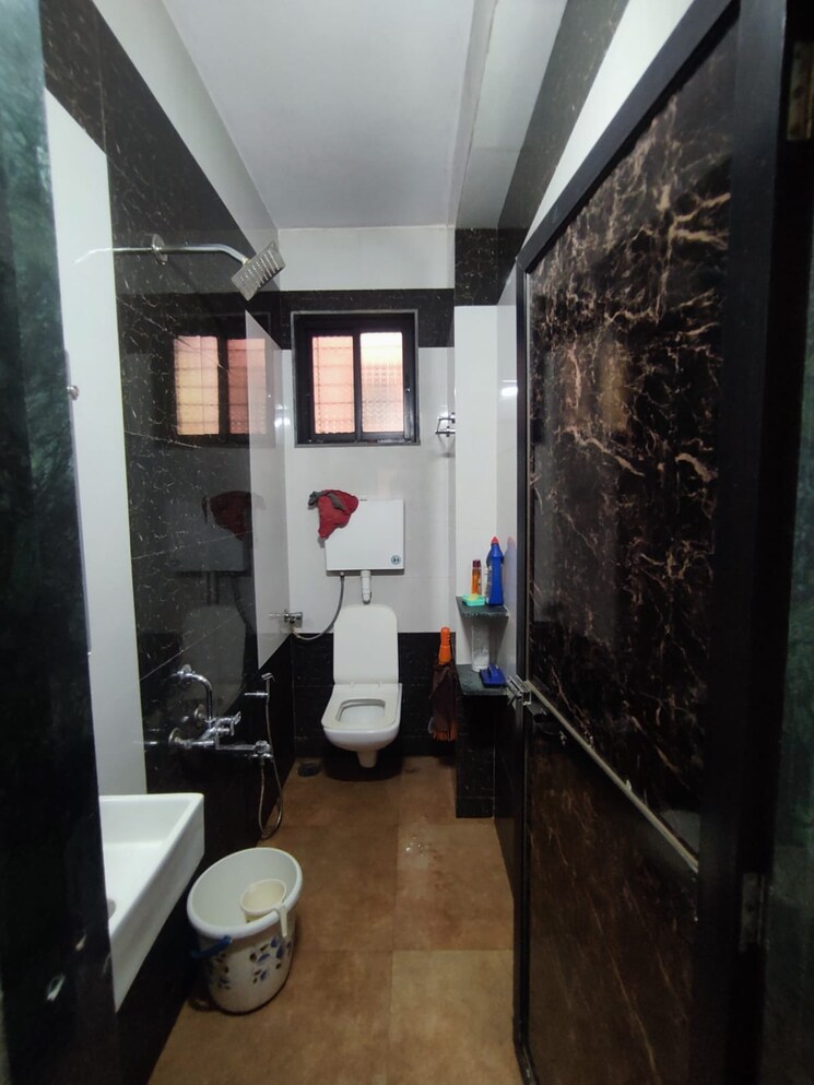 Bathroom, dattatray-niwas 4 Bedroom 1500 Sq.Ft. Apartment In Kopar Khairane Navi Mumbai 7964335