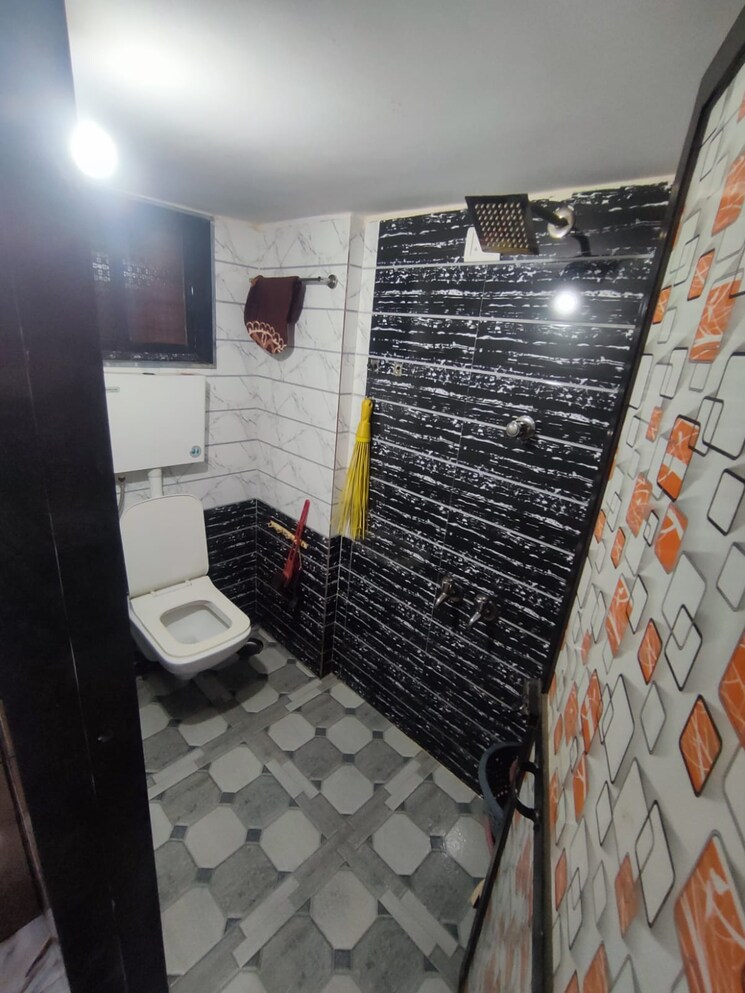Attached Bathroom, dattatray-niwas 4 Bedroom 1500 Sq.Ft. Apartment In Kopar Khairane Navi Mumbai 7964335