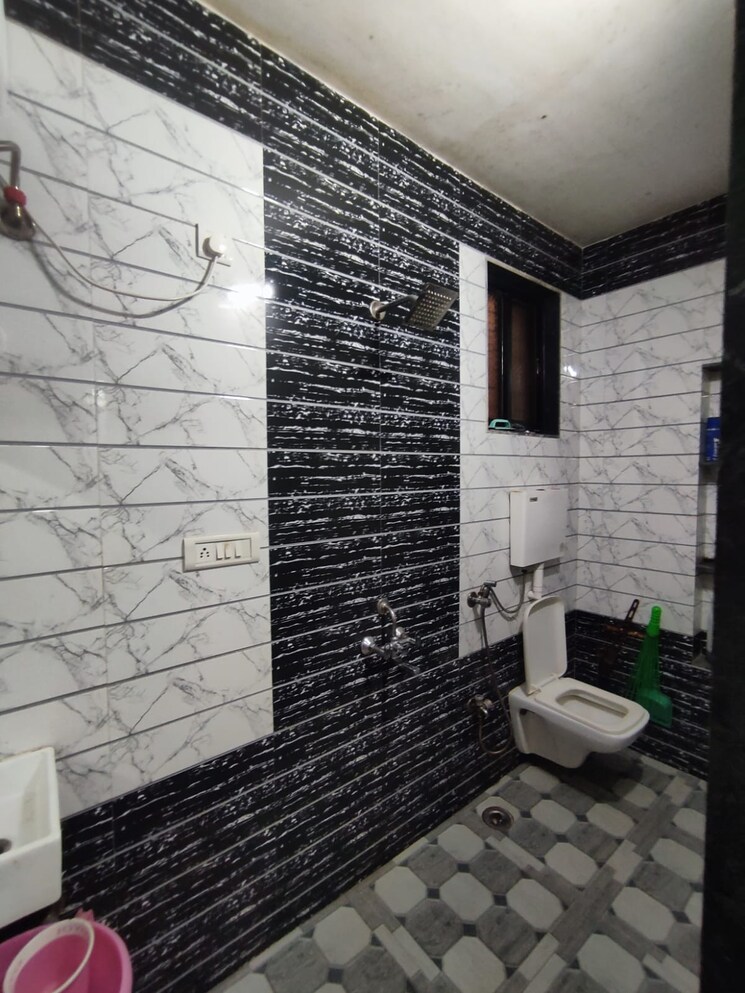 Bathroom, dattatray-niwas 4 Bedroom 1500 Sq.Ft. Apartment In Kopar Khairane Navi Mumbai 7964335