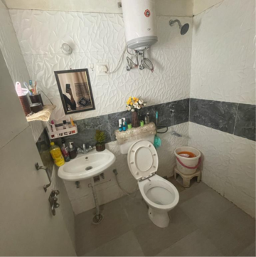 Attached Bathroom in 1.5 BHK Apartment at Vip Road – for Rent