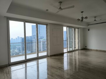 Room in 3 BHK Apartment at Mahindra Luminare, Sector 59 – for Rent