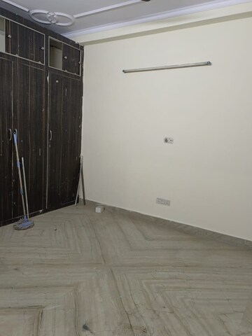 Room in 2 BHK Builder Floor at Safdarjang Enclave – for Rent