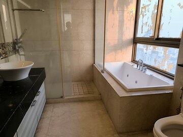 Bathroom in 3 BHK Apartment at M3M Golf Estate, Sector 65 – for Rent
