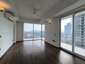 Room in 4 BHK Apartment at Mahindra Luminare, Sector 59 – for Rent