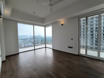 Room in 4 BHK Apartment at Mahindra Luminare, Sector 59 – for Rent