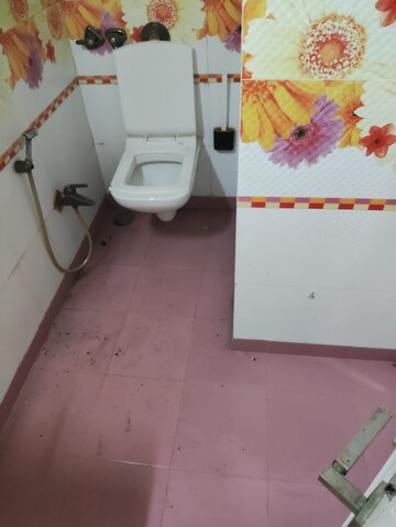 Attached Bathroom in 4 BHK Apartment at Seawoods – for Rent