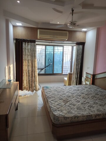 Bedroom in 4 BHK Apartment at Seawoods – for Rent
