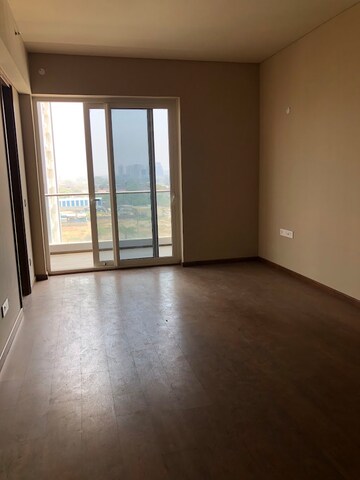 Room in 3 BHK Apartment at Conscient Hines Elevate, Sector 59 – for Rent