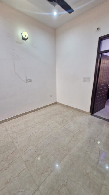 Room in 3 BHK Independent House at Gms Road – for Rent