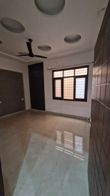 Room in 3 BHK Independent House at Gms Road – for Rent