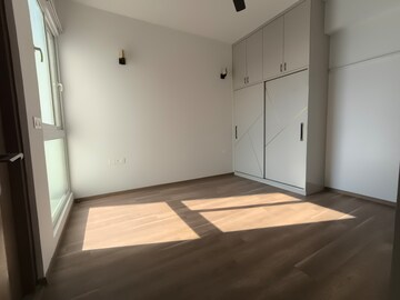 Room in 3 BHK Apartment at Conscient Hines Elevate, Sector 59 – for Rent