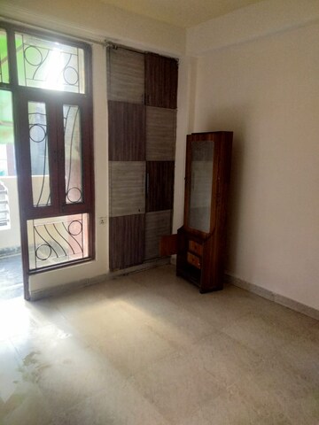 Room in 3 BHK Builder Floor at Shakti Khand Iii – for Rent