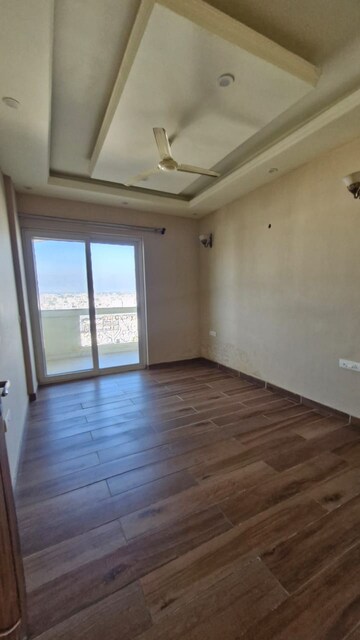 Room in 3 BHK Apartment at Capital Heights Niranjanpur, Gms Road – for Rent