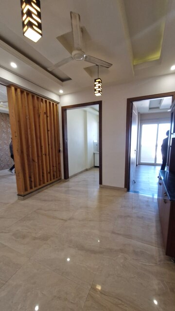 Room in 3 BHK Apartment at Capital Heights Niranjanpur, Gms Road – for Rent
