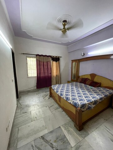 Bedroom in 2 BHK Apartment at Bana Enclave, Shipra Suncity – for Rent
