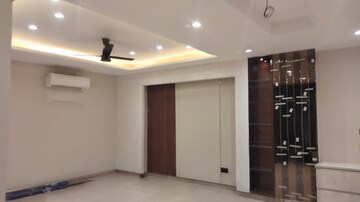 Master Bedroom in 4 BHK Builder Floor at Surajmal Vihar – for Rent