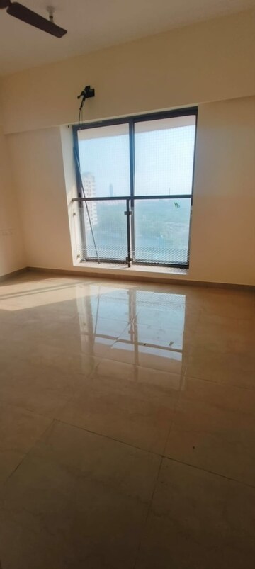 Room in 3 BHK Apartment at Spenta Alta Vista, Chembur – for Rent
