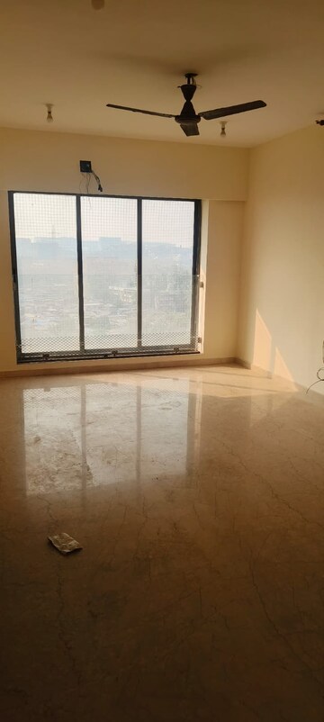 Room in 3 BHK Apartment at Spenta Alta Vista, Chembur – for Rent