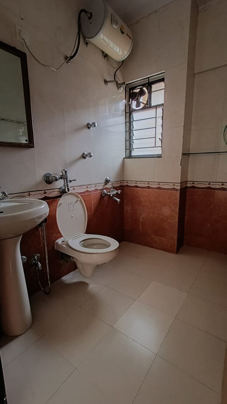 Bathroom, kapil-malhar-apartment 4 Bedroom 2000 Sq.Ft. Apartment In Baner Pune 7964500
