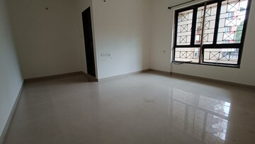 Room in 4 BHK Apartment at Kapil Malhar Apartment, Baner – for Sale