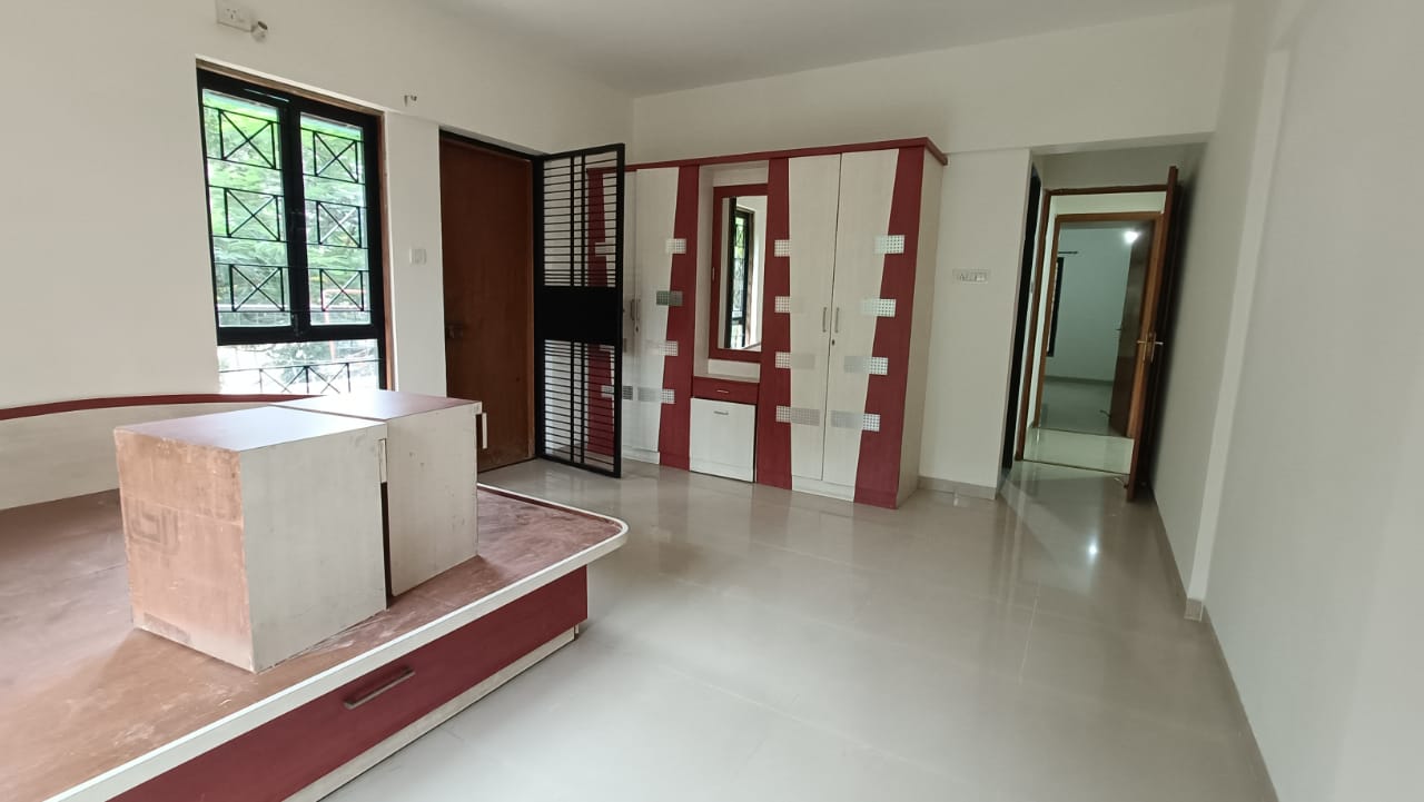4 BHK + Study Room Apartment For Sale in Kapil Malhar Apartment