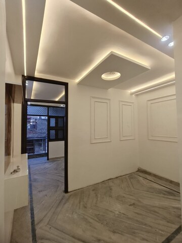 Room in 2.5 BHK Builder Floor at Uttam Nagar West – for Rent