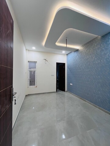 Building Lobby in 5 BHK Independent House at Gomti Nagar – for Sale