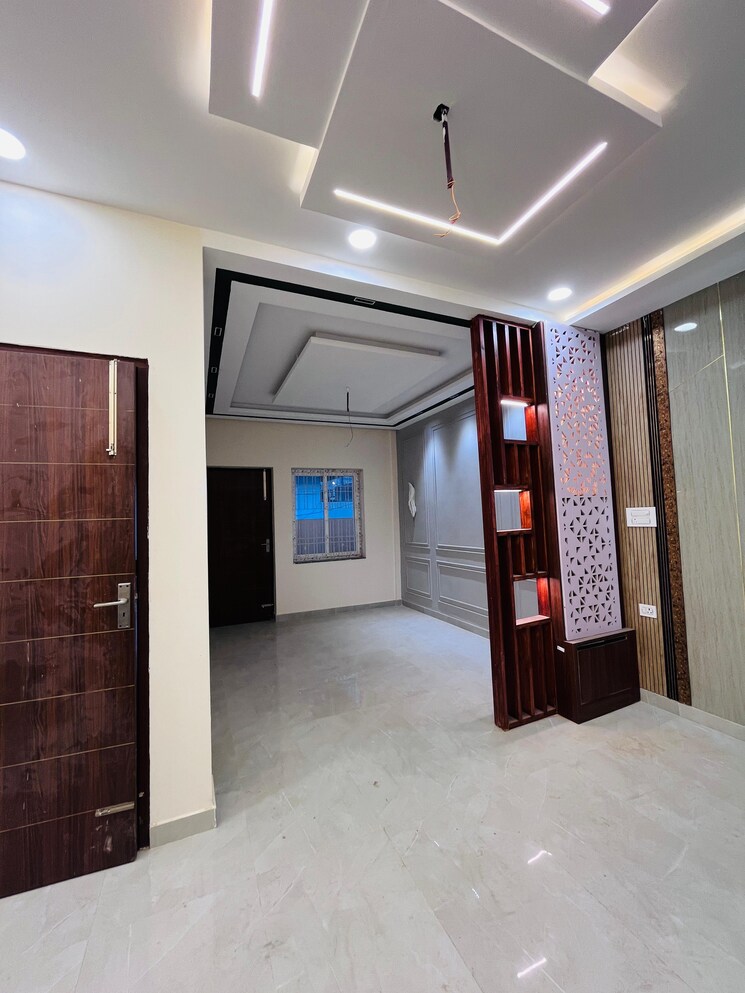 Room, gomti nagar 5 Bedroom 2152 Sq.Ft. Independent House In Gomti Nagar Lucknow 7964520