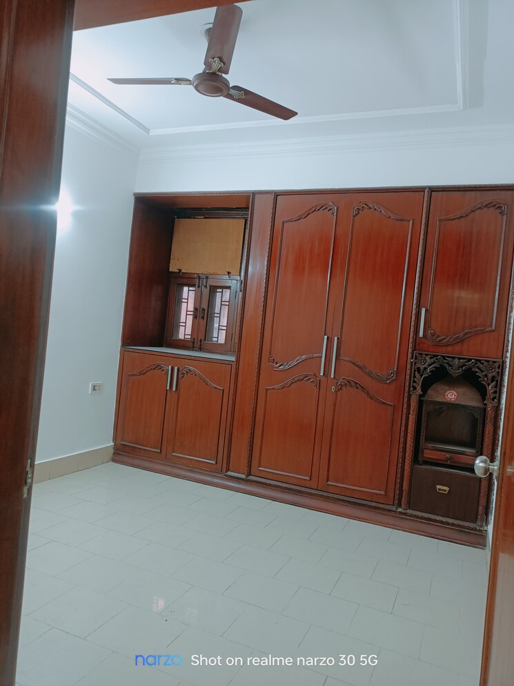 Room, ip extension 3 Bedroom 1250 Sq.Ft. Apartment In Ip Extension Delhi 7964554
