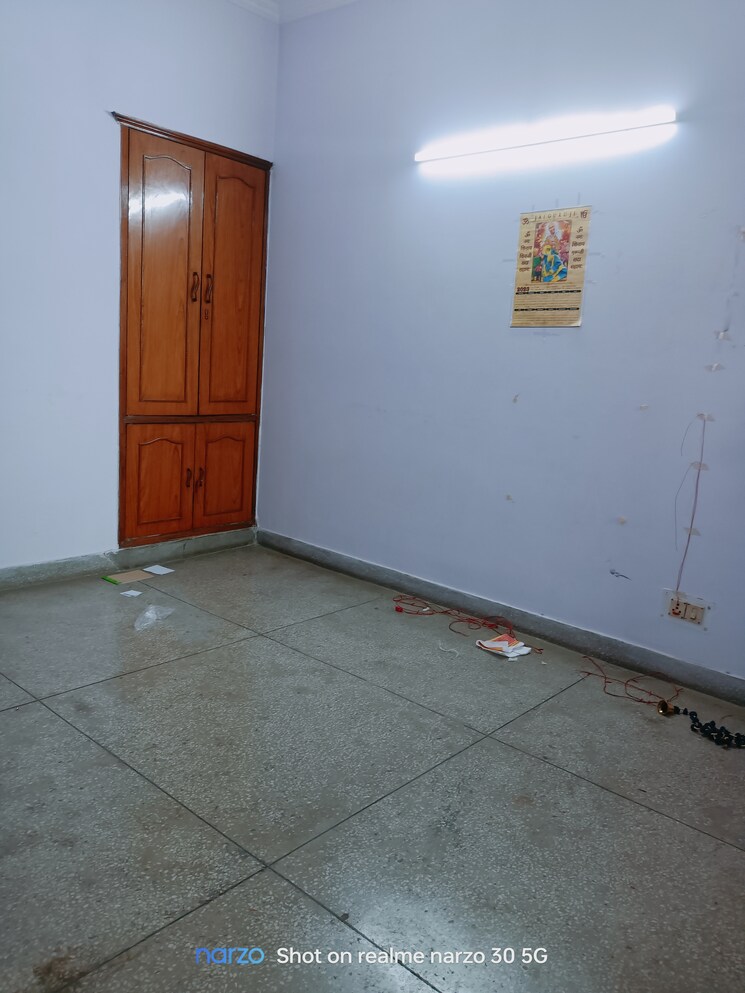Room, ip extension 3 Bedroom 1250 Sq.Ft. Apartment In Ip Extension Delhi 7964560