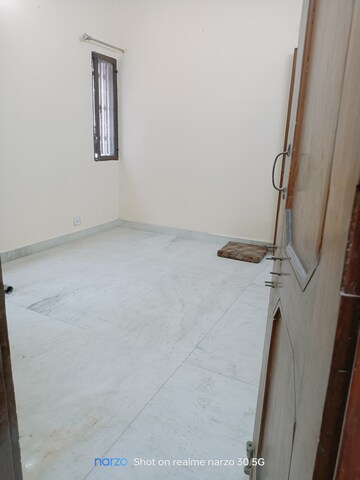 Room in 3 BHK Apartment at Ip Extension – for Rent