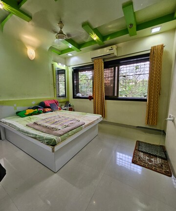 Bedroom in 1.5 BHK Apartment at Nahars Everest, Versova – for Rent