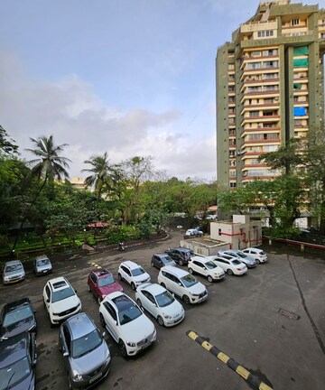 1.5 BHK Apartment – Exterior View View at Nahars Everest, Versova - for Rent