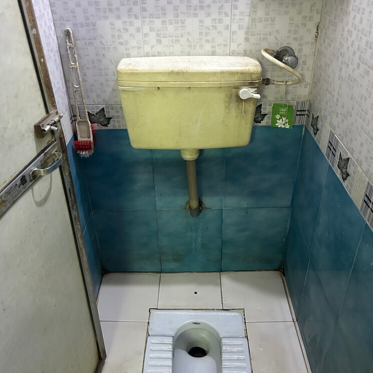 Bathroom, samadhan-chs-ghatkopar 1 Bedroom 450 Sq.Ft. Apartment In Railway Police Colony Mumbai 7964590