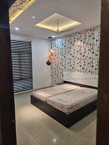 Bedroom in 3 BHK Apartment at Pakhowal Road – for Rent