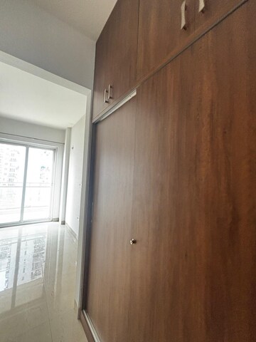 Room in 4 BHK Apartment at Shalimar Belvedere Court, Gomti Nagar – for Rent