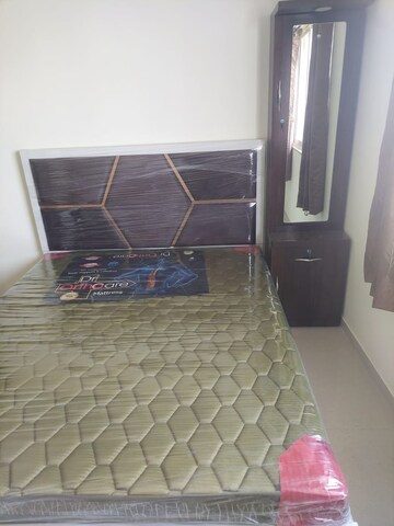 Bedroom in 2 BHK Apartment at Omkar Signet, Malad East – for Rent