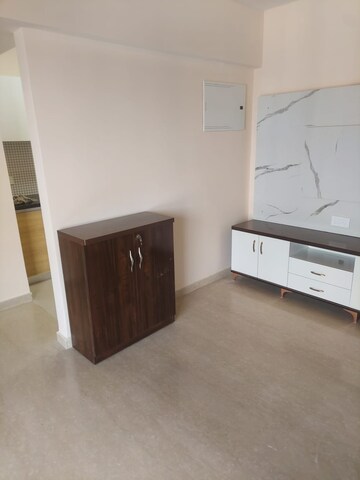 Room in 2 BHK Apartment at Omkar Signet, Malad East – for Rent