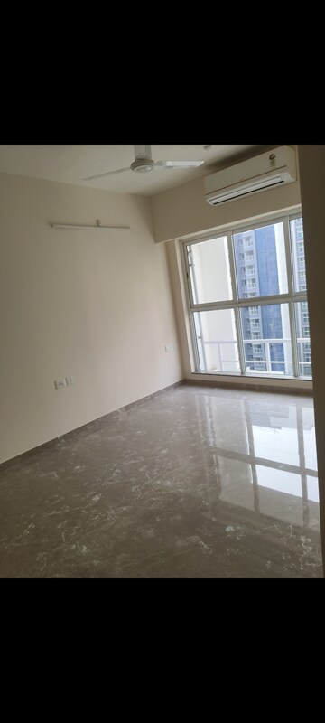 Master Bedroom in 1 BHK Apartment at LnT Veridian, Powai – for Rent