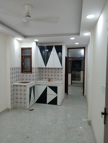 Building Lobby in 1 BHK Builder Floor at Govindpuri – for Sale