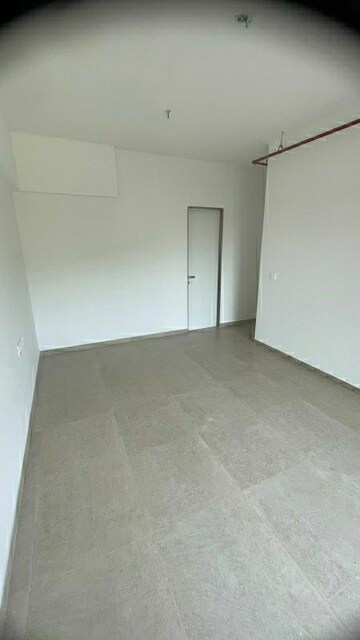 Bedroom in 2 BHK Apartment at Kanakia Silicon Valley, Powai – for Rent