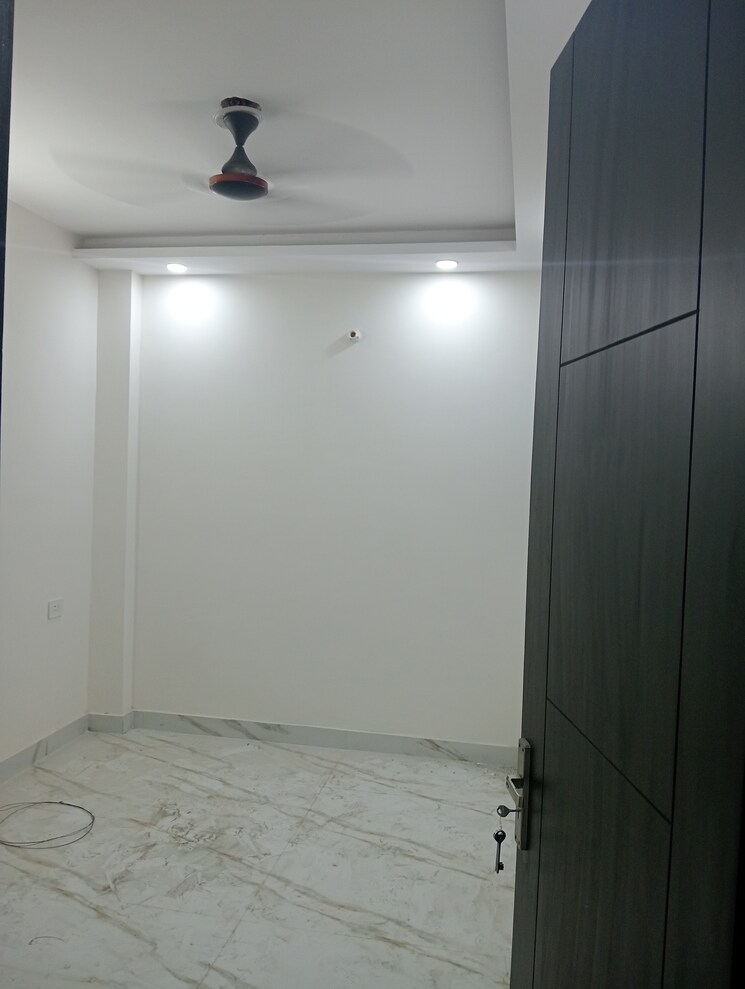 Room, govindpuri 3 Bedroom 900 Sq.Ft. Builder Floor In Govindpuri Delhi 7964702