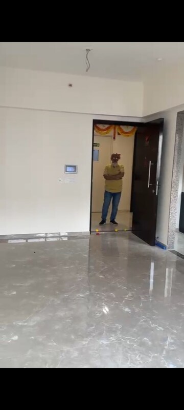 Room in 2 BHK Apartment at L&T Emerald Isle, Powai – for Rent