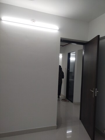 Room in 2 BHK Apartment at Kurla East – for Rent