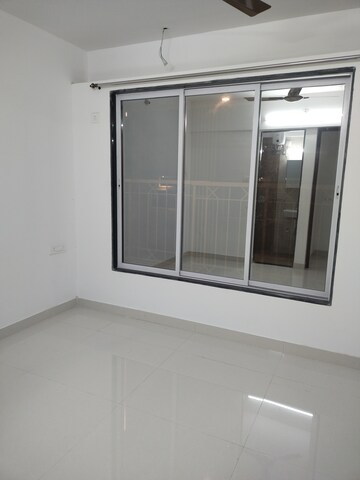 Room in 2 BHK Apartment at Kurla East – for Rent